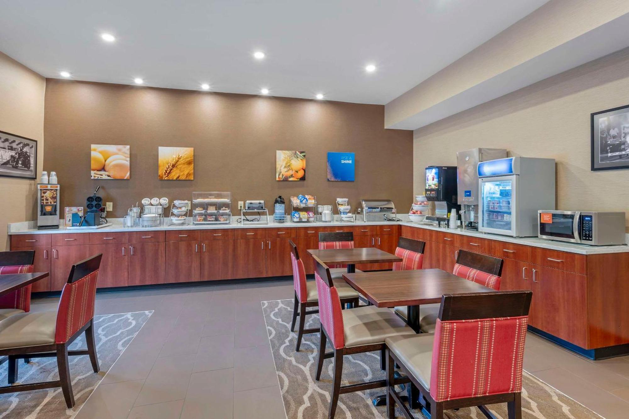 Comfort Suites West Indianapolis - Brownsburg Buitenkant foto