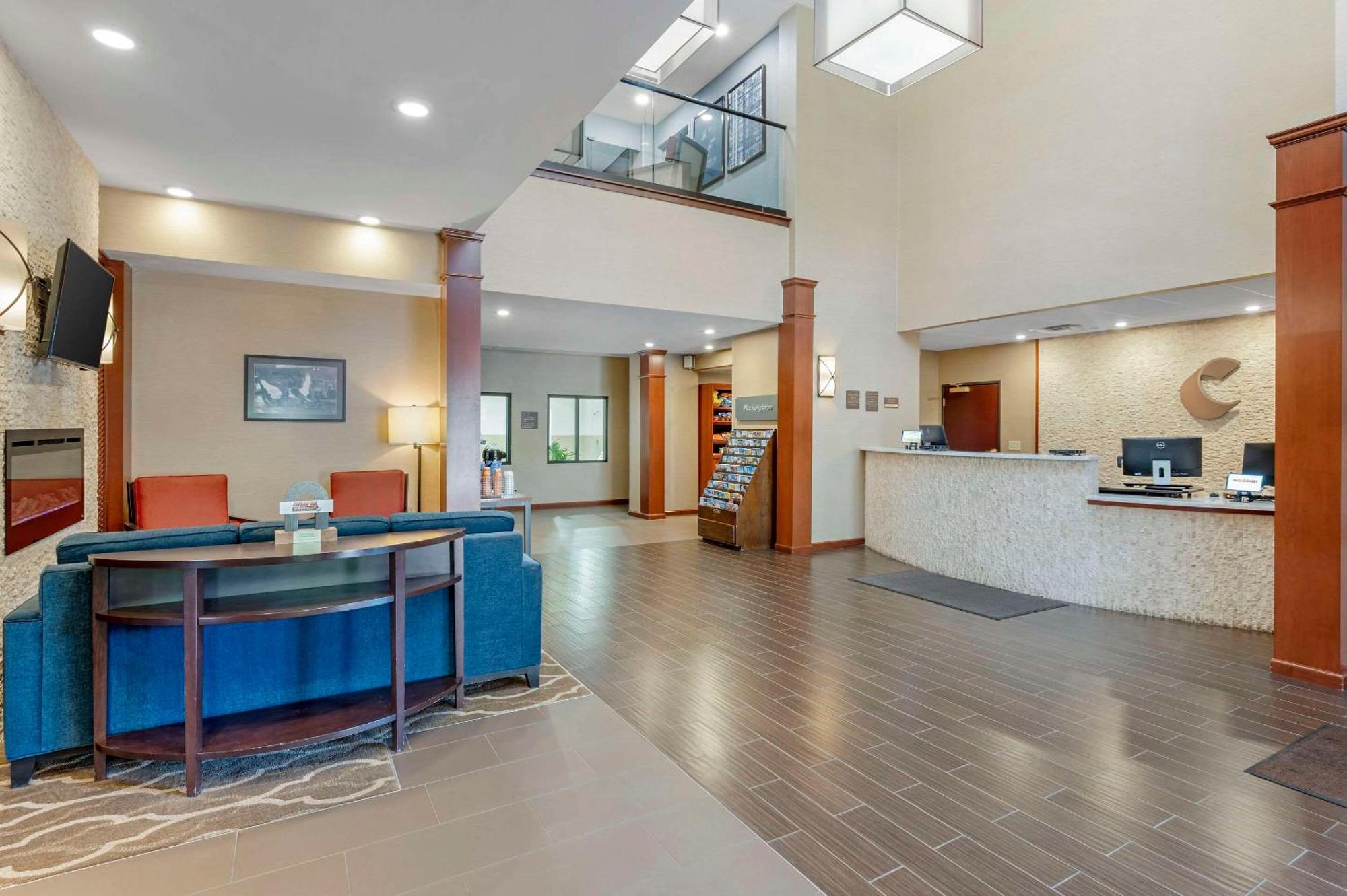 Comfort Suites West Indianapolis - Brownsburg Buitenkant foto